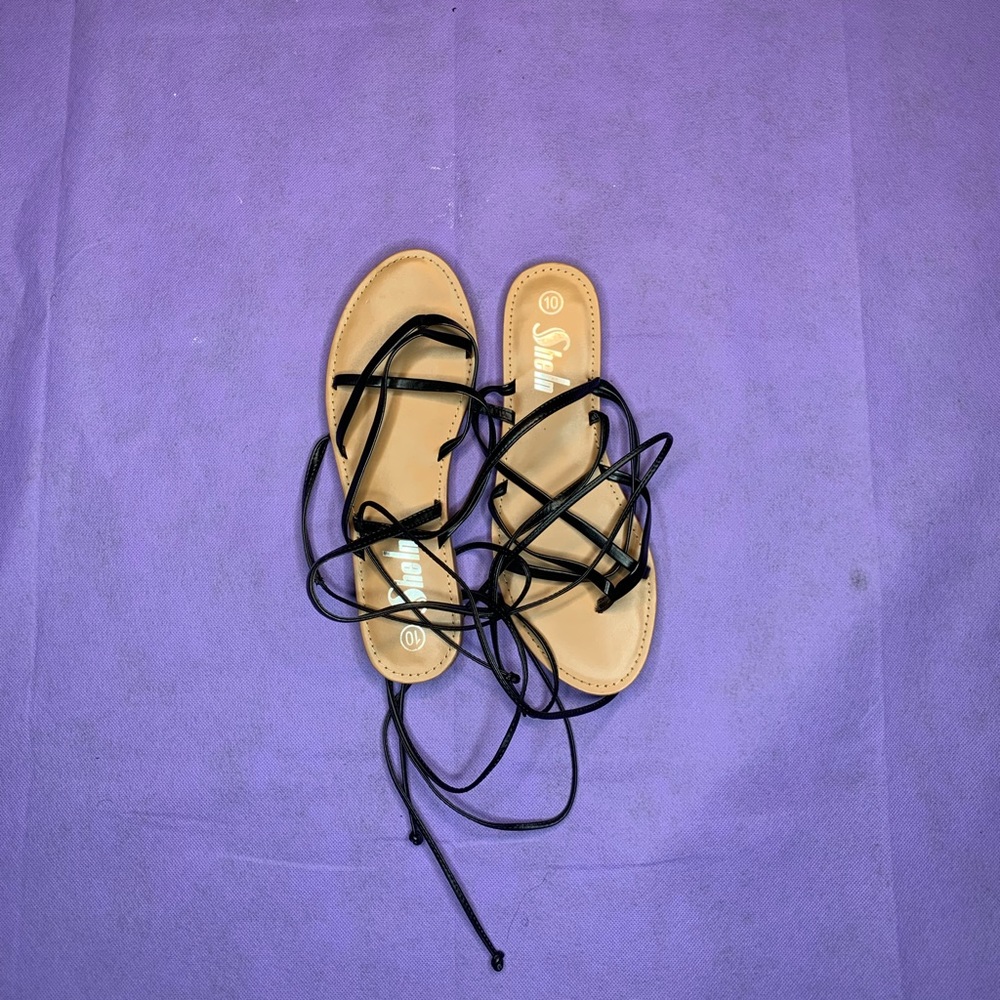 Black and beige sandal
